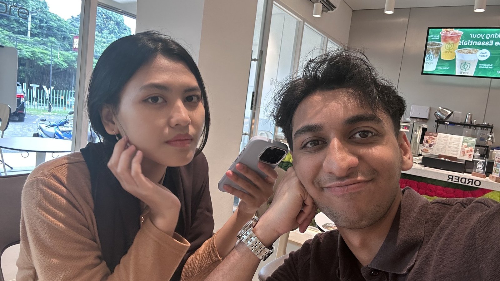 A café selfie together